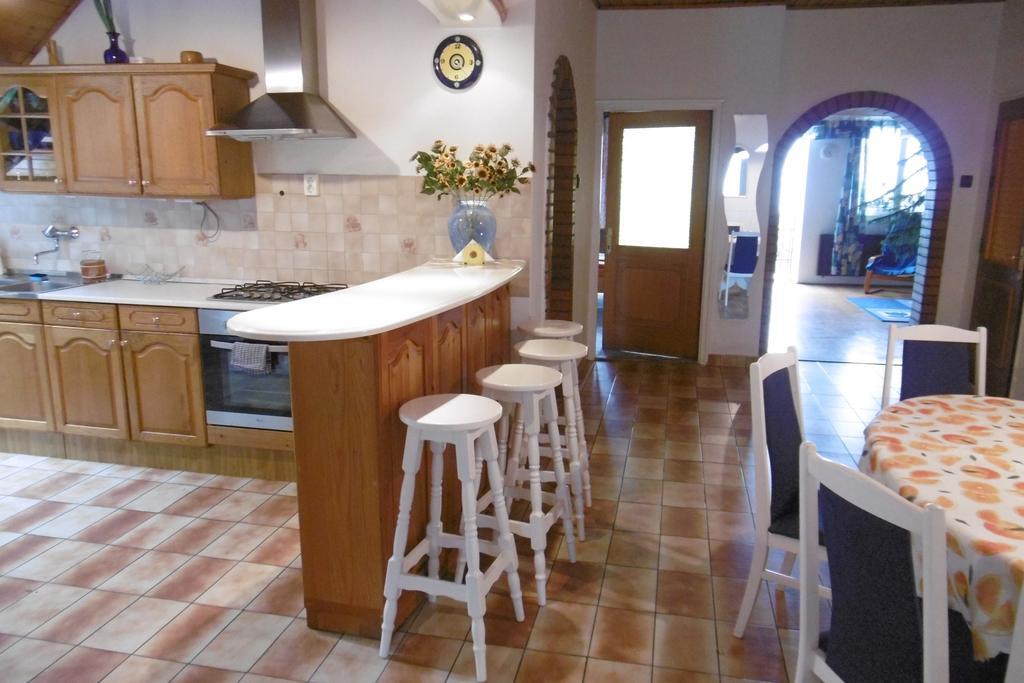 Panoráma Vendégház Apartamento Balatonszepezd Quarto foto