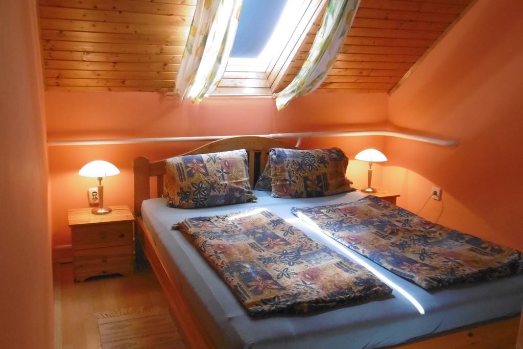 Panoráma Vendégház Apartamento Balatonszepezd Quarto foto